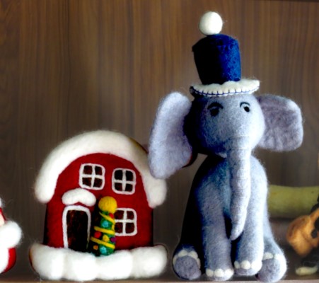 Amazing Hands Nepal - Felt Toys & Dolls
