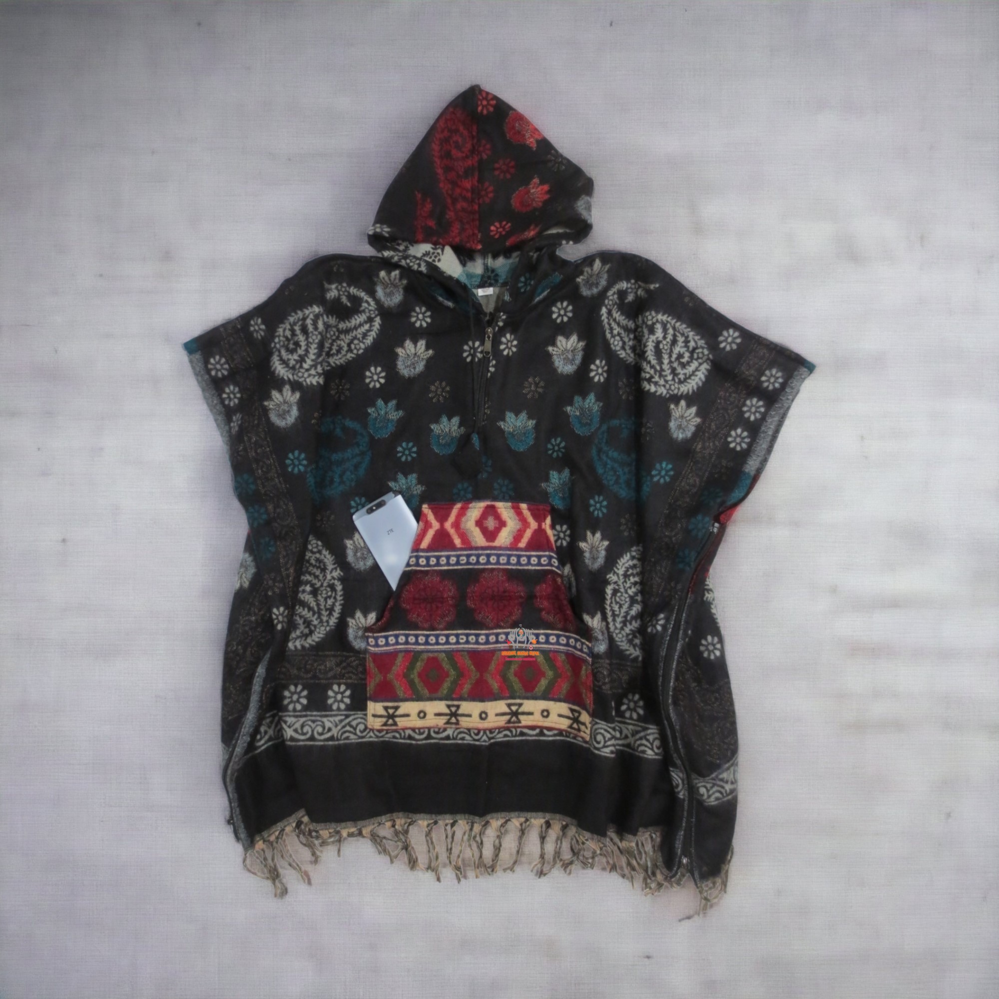 Paisley Flower Woolen Vertical Poncho